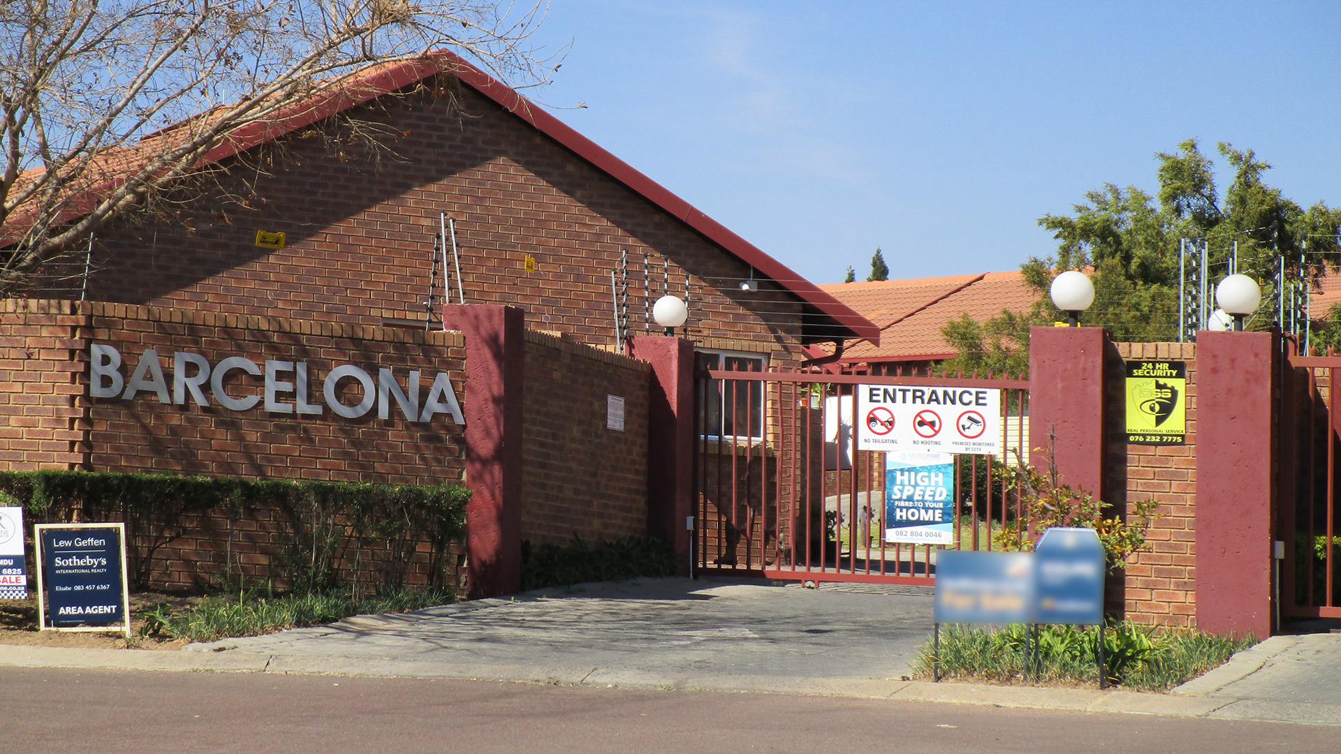 Front View of property in Centurion Central