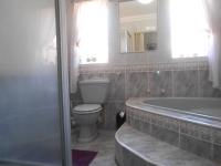 Bathroom 1 - 6 square meters of property in Petersfield