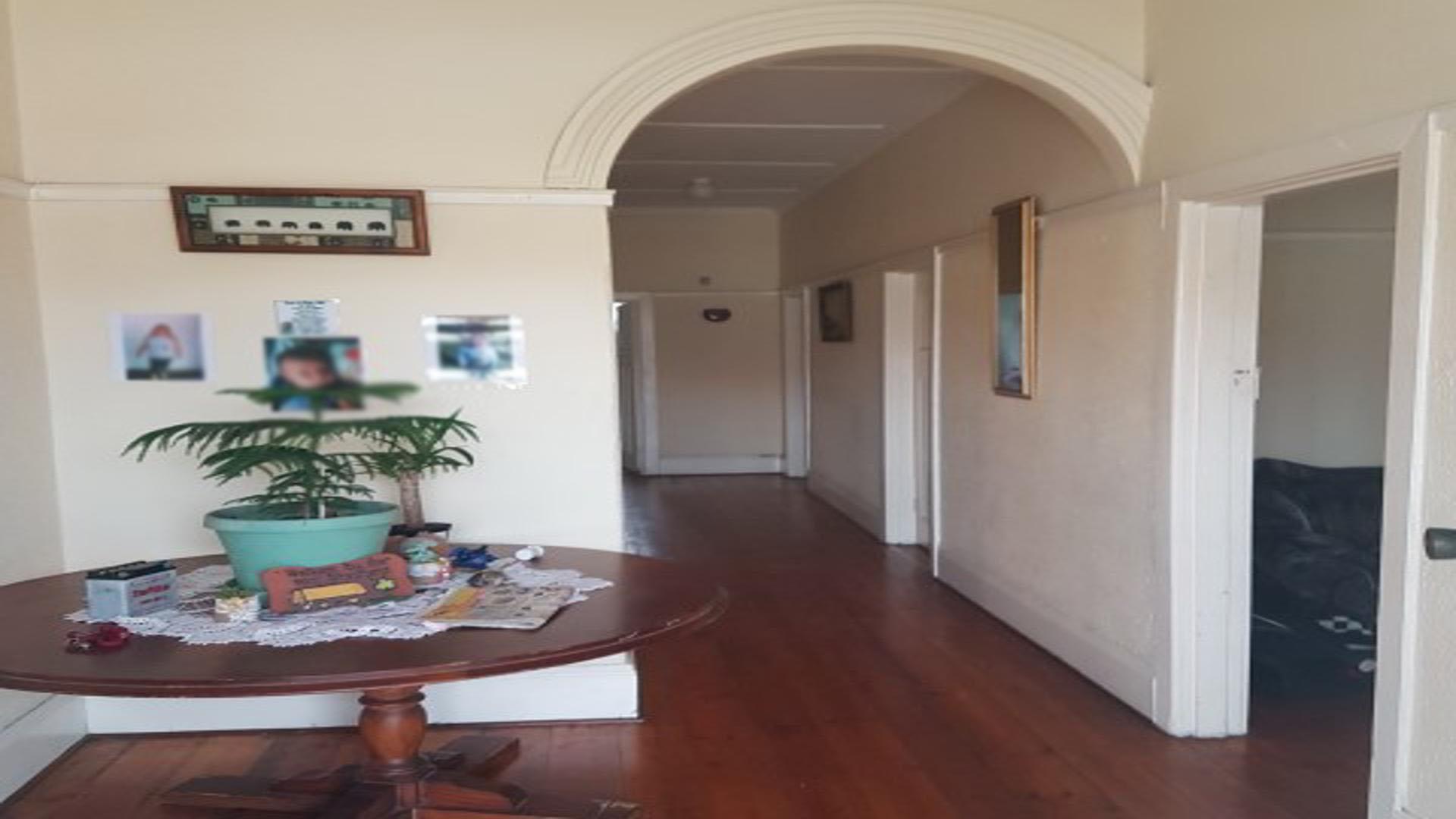 Lounges of property in North End