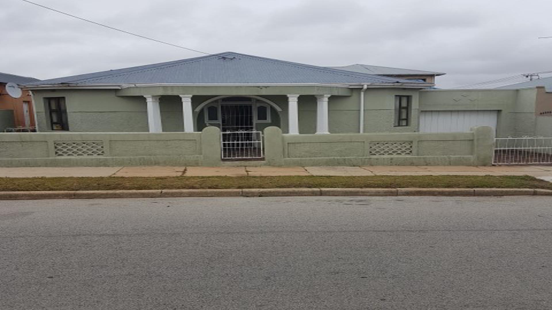 Front View of property in North End