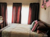 Main Bedroom - 55 square meters of property in Krugersdorp