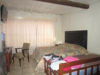 Bed Room 5+ - 40 square meters of property in Krugersdorp