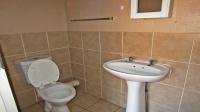 Main Bathroom - 3 square meters of property in Comet