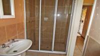 Main Bathroom - 3 square meters of property in Comet