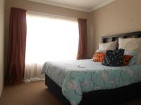 Bed Room 2 - 14 square meters of property in Greenhills