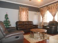 Lounges - 20 square meters of property in Bakerton