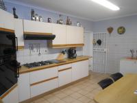 Kitchen - 28 square meters of property in Witfield