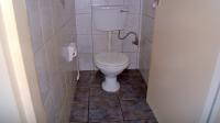 Guest Toilet - 2 square meters of property in Uvongo