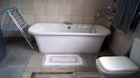 Main Bathroom - 11 square meters of property in Ramsgate