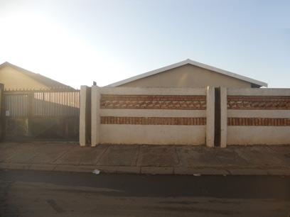  of property in Protea Glen