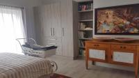 Bed Room 1 - 16 square meters of property in Paarl