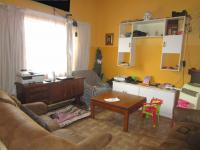 Lounges - 15 square meters of property in De Deur