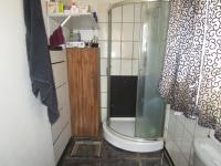 Main Bathroom - 6 square meters of property in De Deur