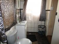 Main Bathroom - 6 square meters of property in De Deur