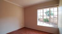 Bed Room 1 - 11 square meters of property in Waterval East