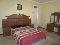 Main Bedroom - 16 square meters of property in Westonaria