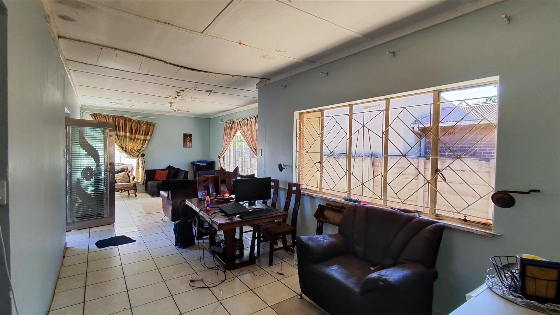 Dining Room - 15 square meters of property in Vanderbijlpark