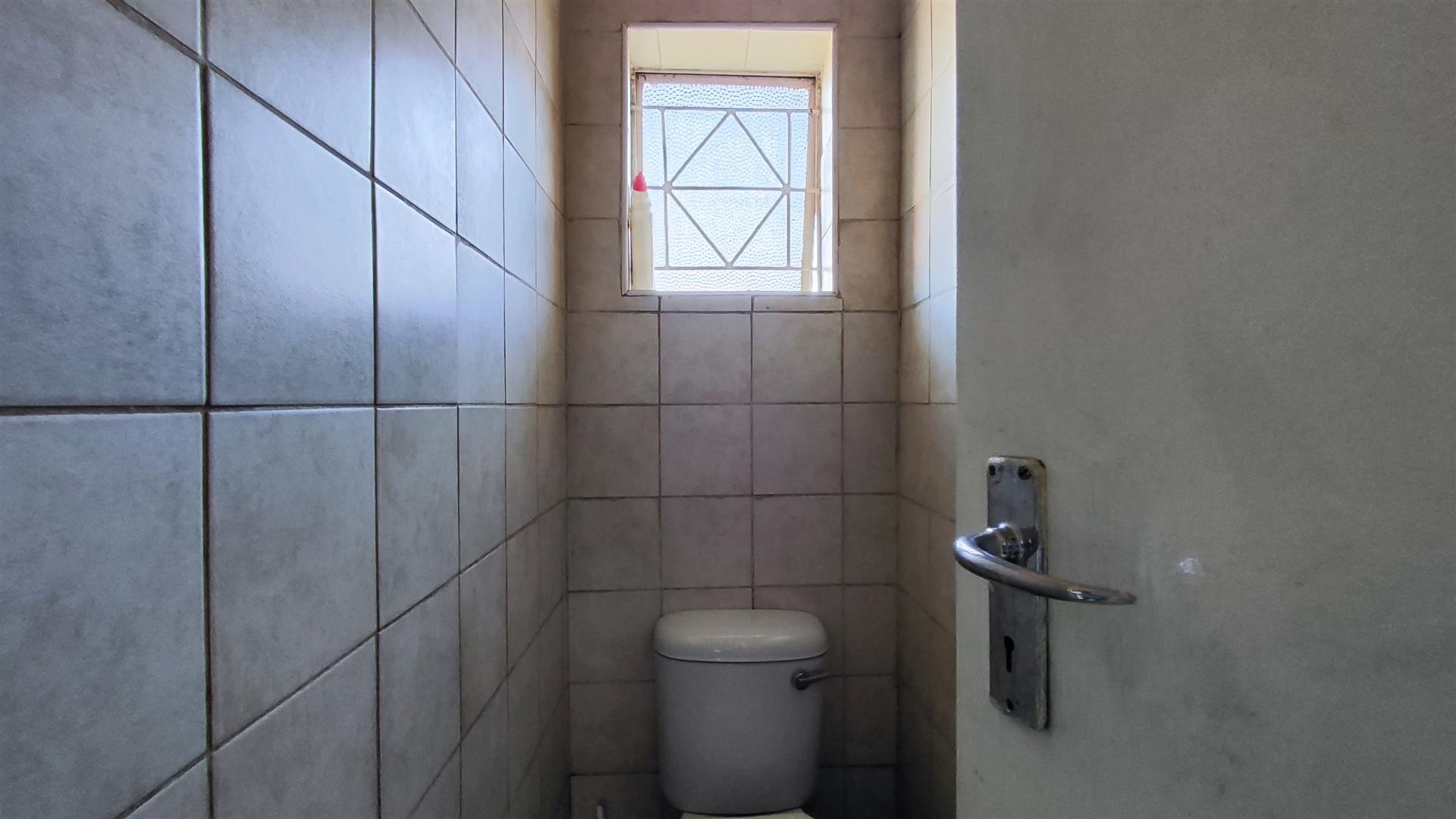 Guest Toilet of property in Vanderbijlpark
