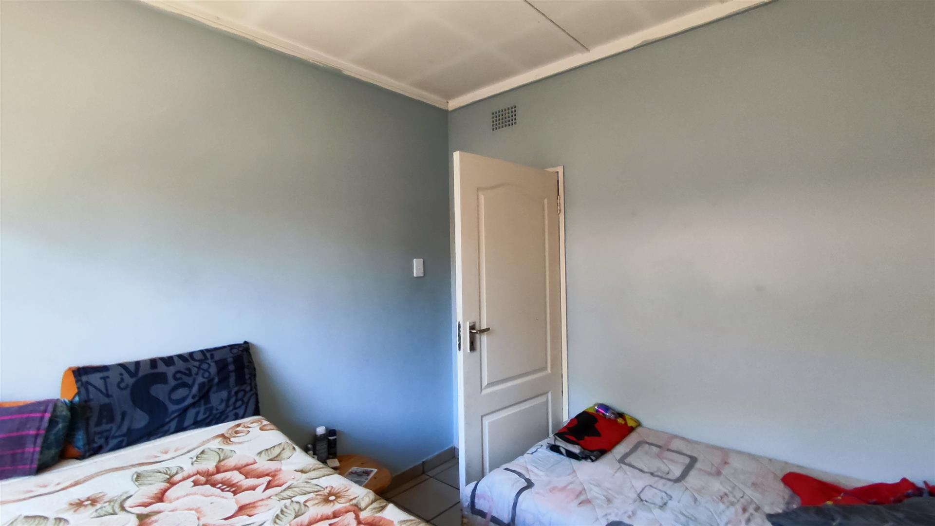 Bed Room 3 - 11 square meters of property in Vanderbijlpark