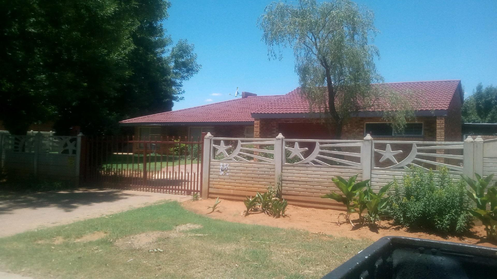 Front View of property in Virginia - Free State