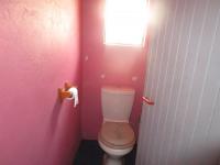 Guest Toilet - 2 square meters of property in Sasolburg