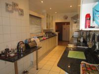 Kitchen - 32 square meters of property in Brackendowns