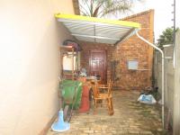 Spaces - 12 square meters of property in Brackendowns