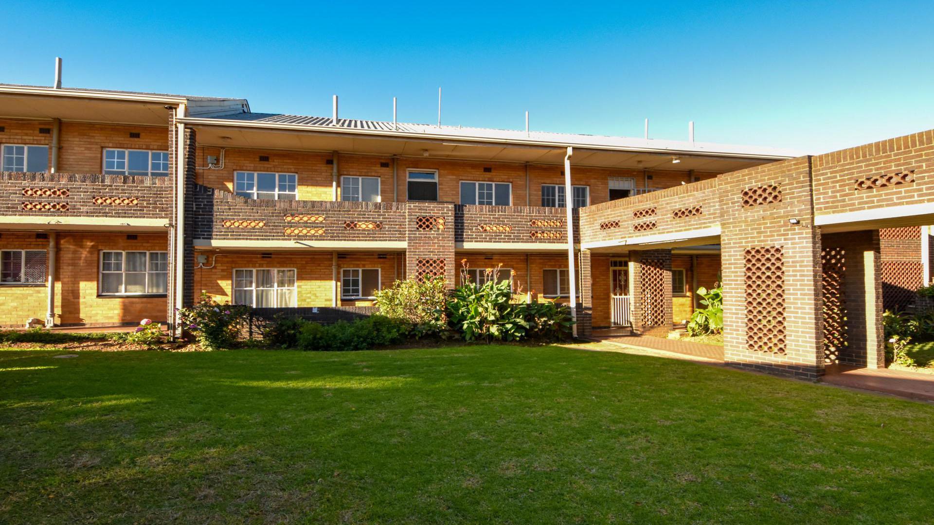 Front View of property in Parkhill Gardens
