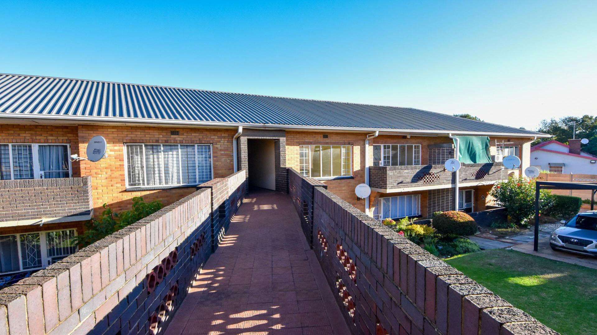 Front View of property in Parkhill Gardens