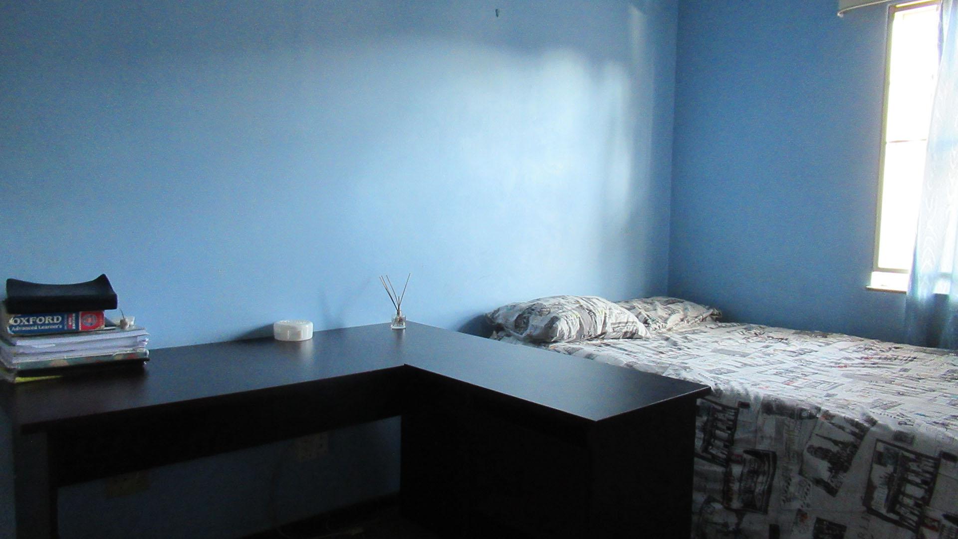 Bed Room 2 - 19 square meters of property in Parkhill Gardens