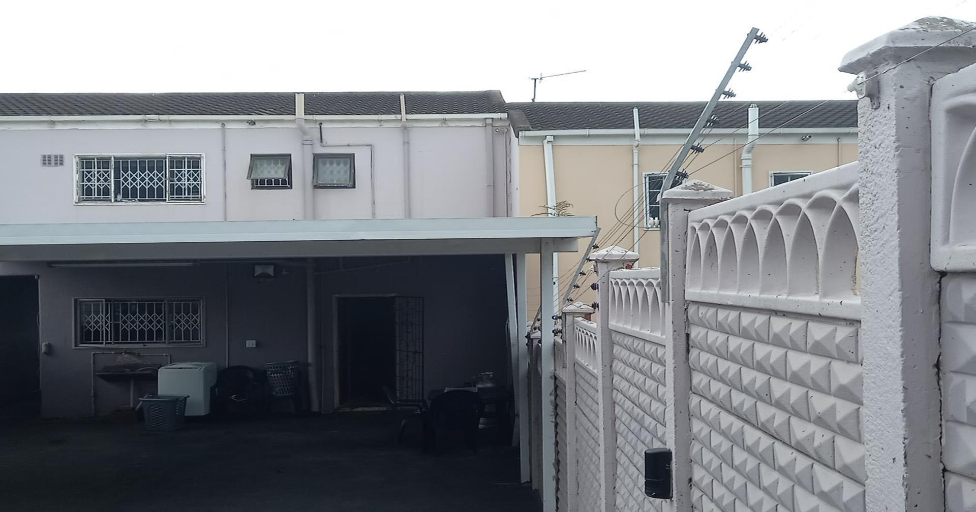 Front View of property in Phoenix