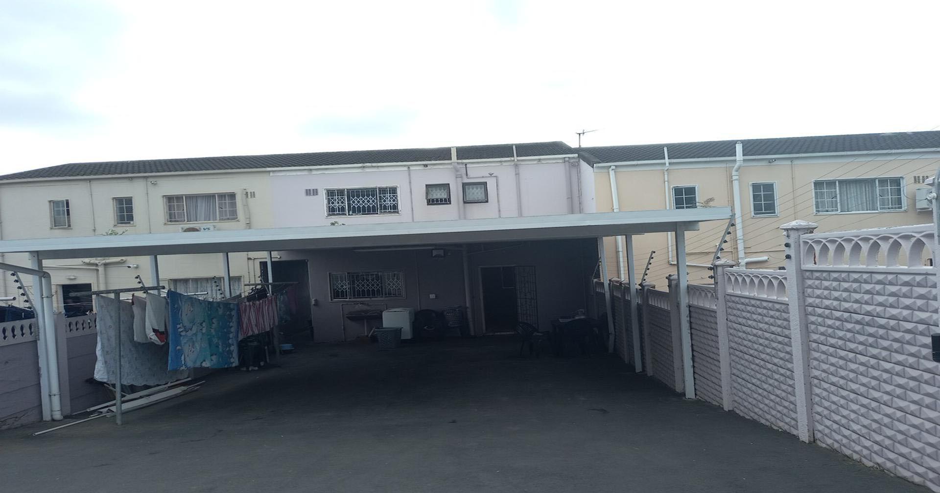 Front View of property in Phoenix