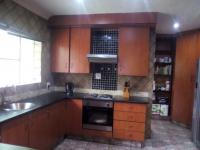 Kitchen - 27 square meters of property in Van Riebeeckpark