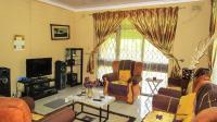 Lounges - 31 square meters of property in Mandini