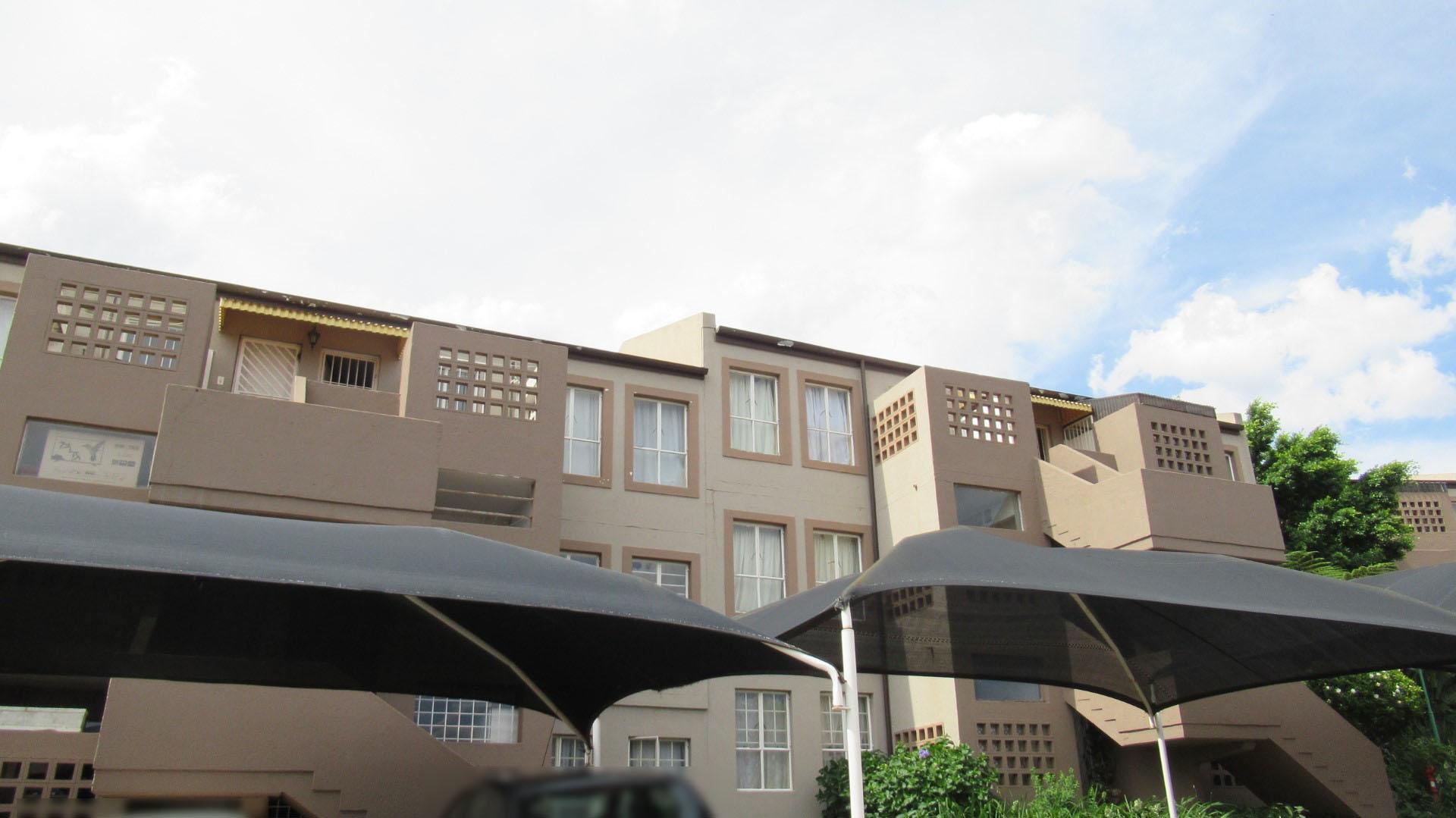 Backyard of property in Suideroord