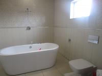 Main Bathroom - 9 square meters of property in Brakpan