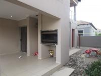 Patio - 15 square meters of property in Brakpan