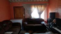 Lounges - 11 square meters of property in Mangaung