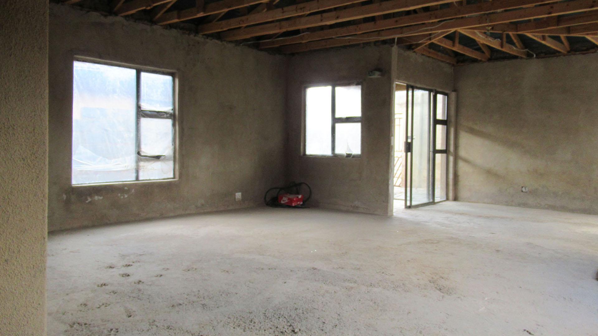 Lounges - 52 square meters of property in Orlando West