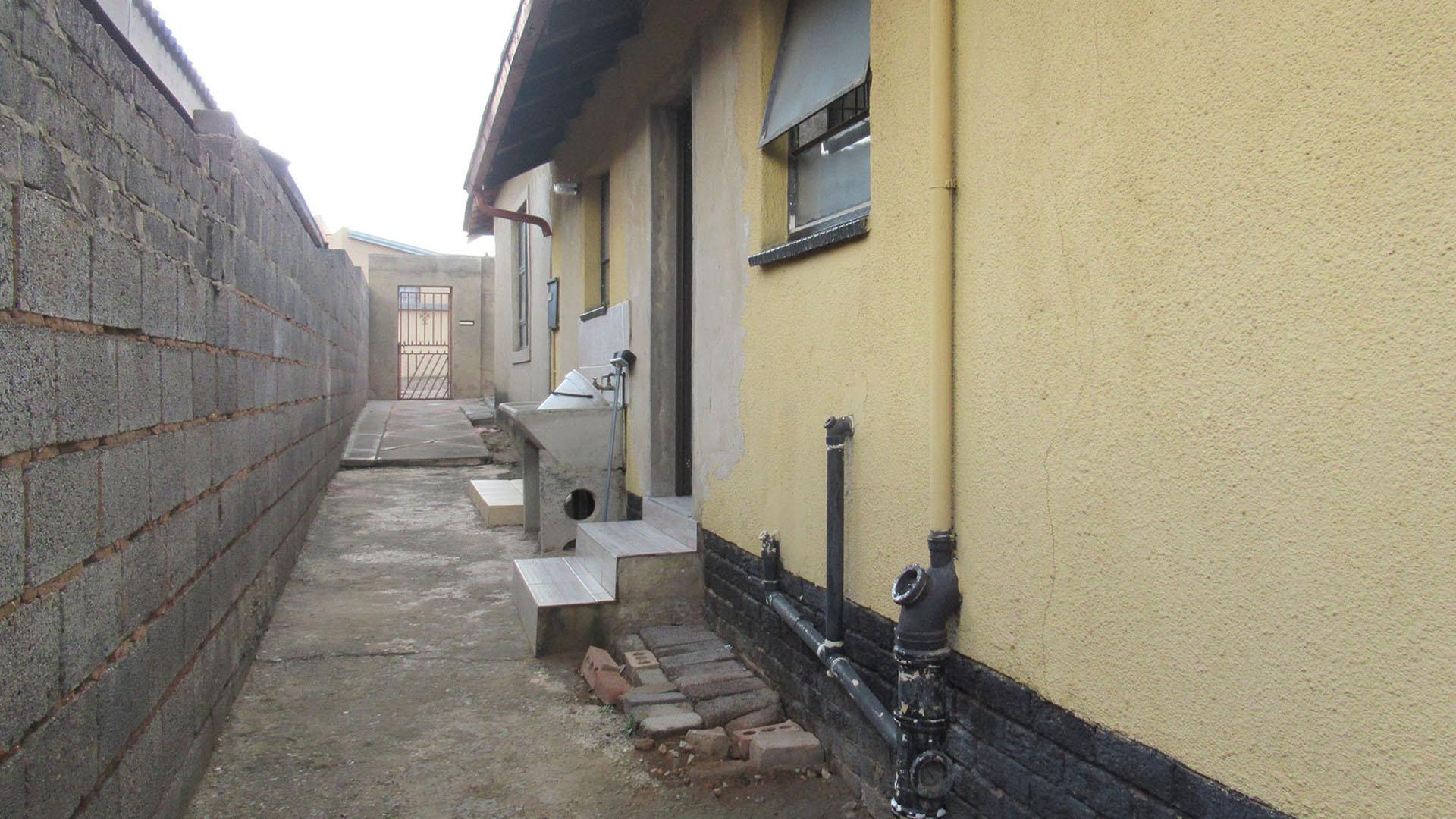 Backyard of property in Orlando West