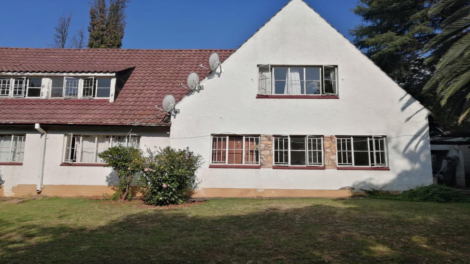 Front View of property in Northcliff