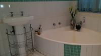 Bathroom 1 - 8 square meters of property in Benoni