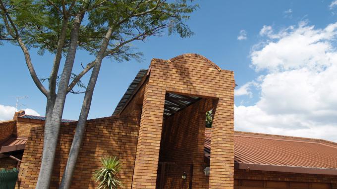 Property For Sale in Ruimsig - MyRoof.co.za