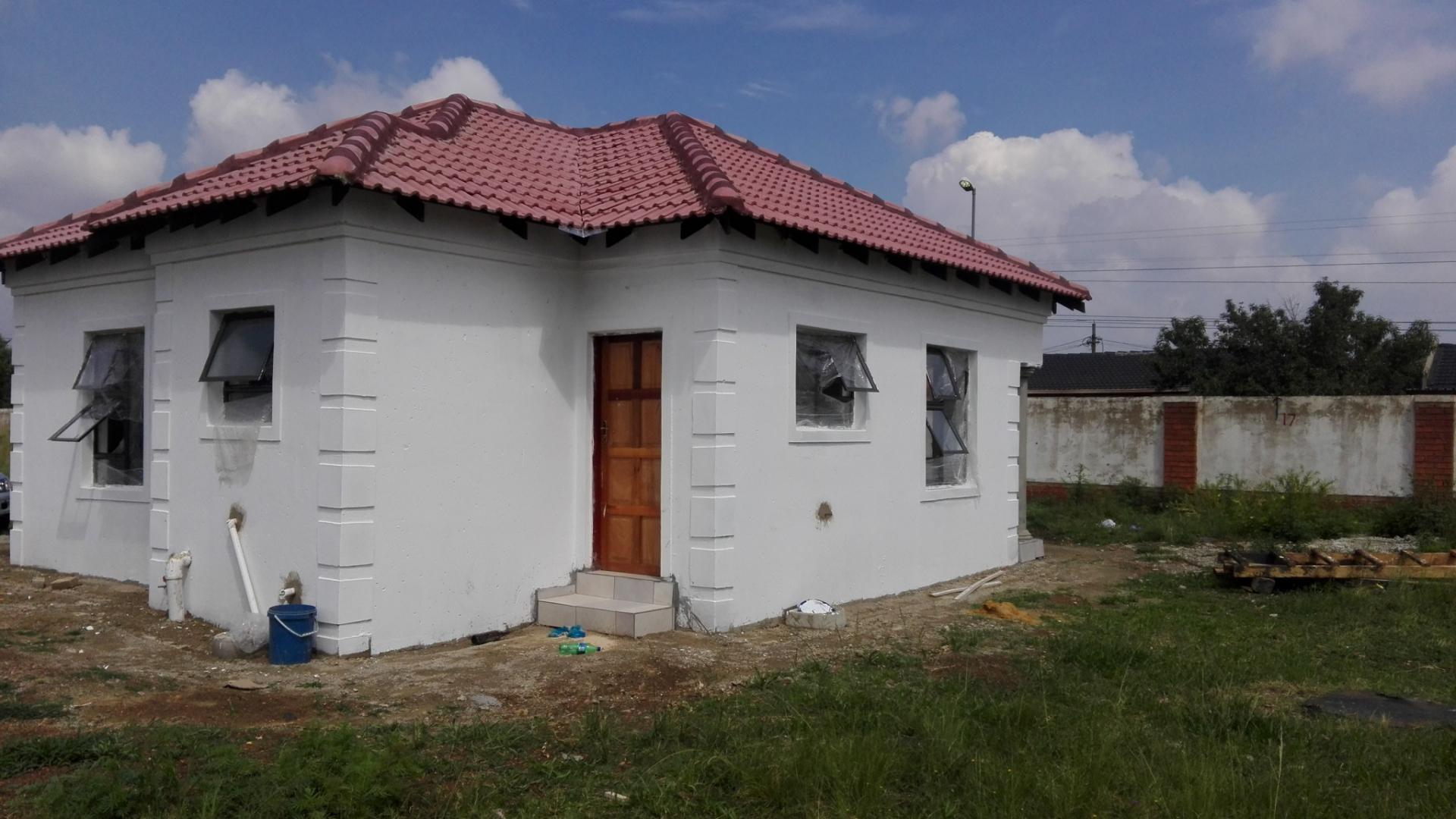 Front View of property in Dobsonville