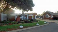 Front View of property in Glenmarais (Glen Marais)