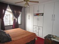Main Bedroom - 13 square meters of property in Lenasia South