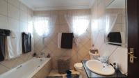 Bathroom 1 - 10 square meters of property in Tijger Vallei