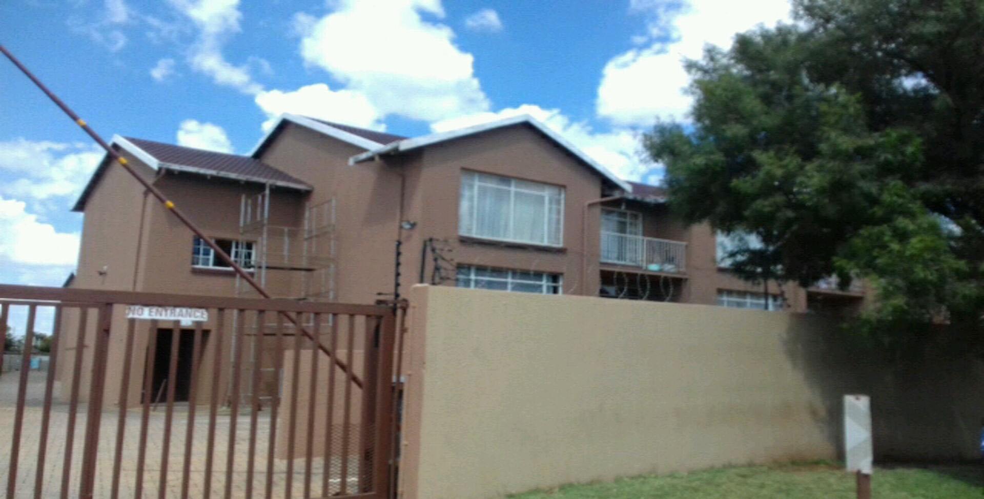Front View of property in Florida