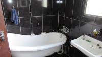 Bathroom 1 - 7 square meters of property in Grootvlei