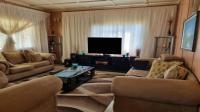 Lounges - 28 square meters of property in Grootvlei